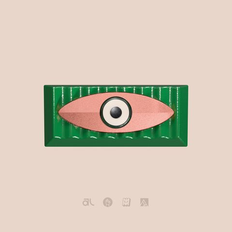 The artisan from directly above on a cream background, the eye centred between two ribbed edges